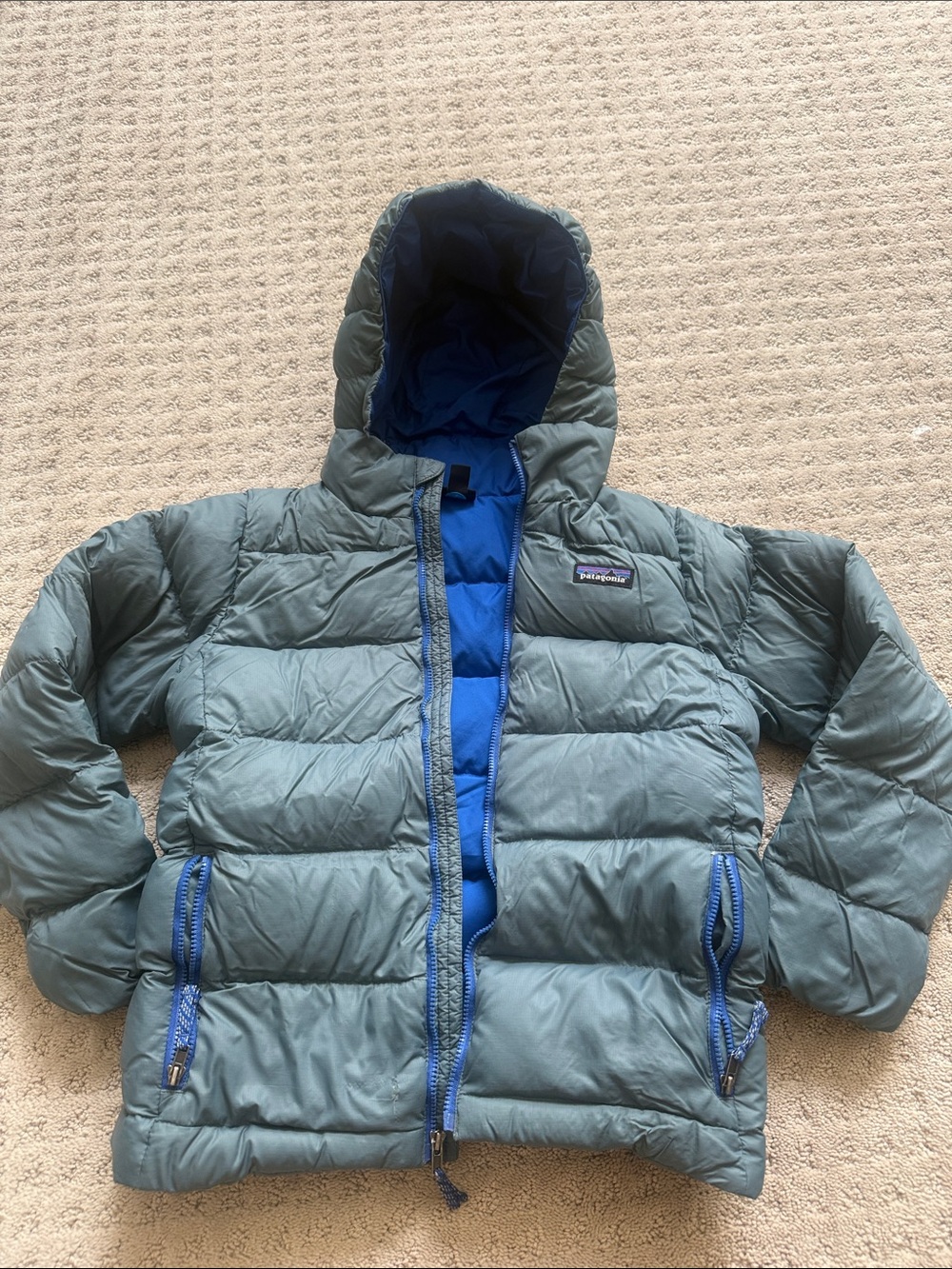 Patagonia Kids Teal Jacket with Blue Lining Hooded Puffer